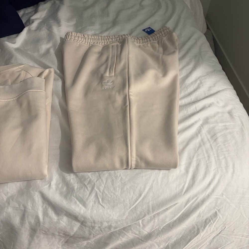 NWT Adidas Off-White TREFOIL ESSENTIALS Tracksuit Set - Picture 14 of 16